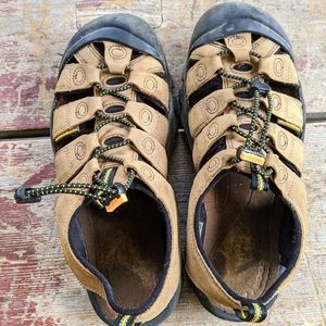 KEEN leather hiking sandal